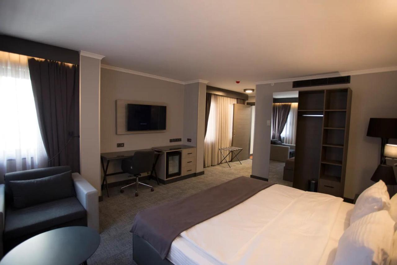 Days Hotel By Wyndham Ankara Cankaya Exterior photo