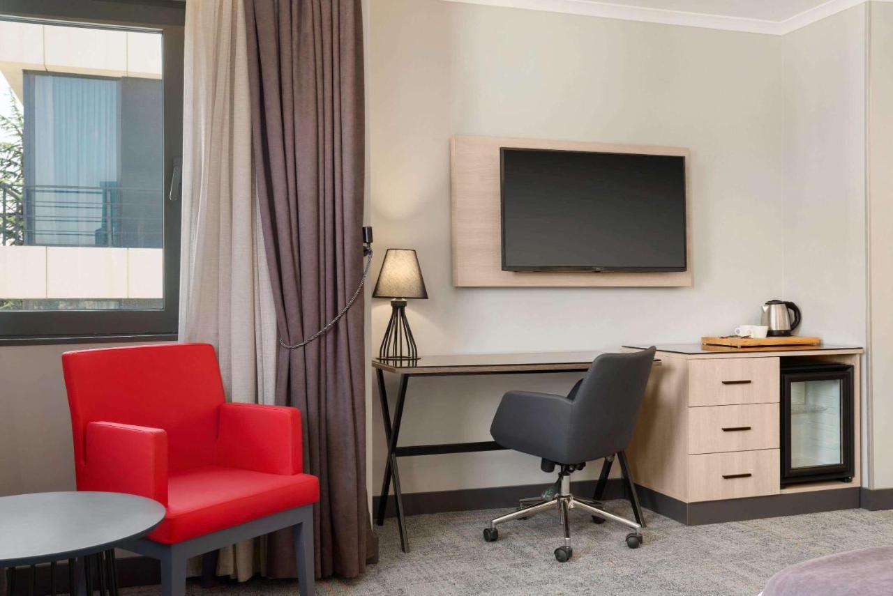 Days Hotel By Wyndham Ankara Cankaya Exterior photo