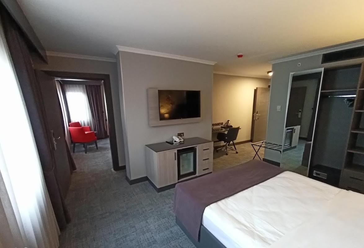 Days Hotel By Wyndham Ankara Cankaya Exterior photo